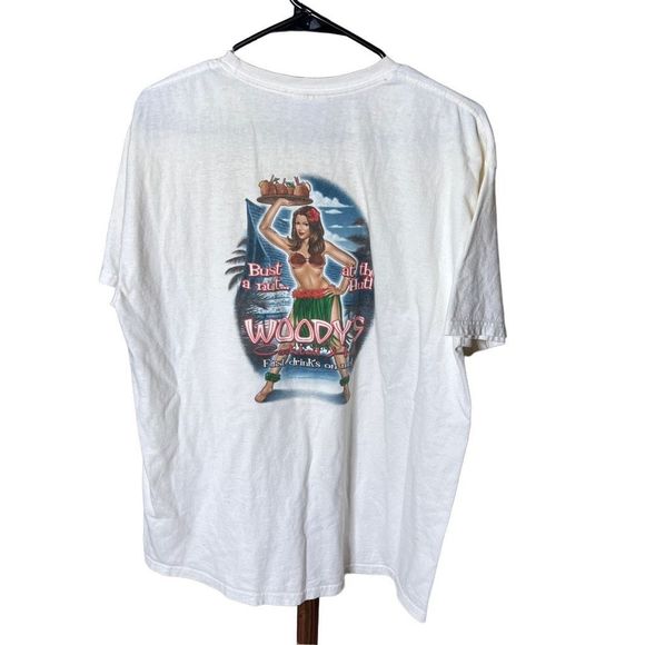 VTG Hawaii Woody’s Cocktail Hut T Shirt Large - Picture 1 of 6